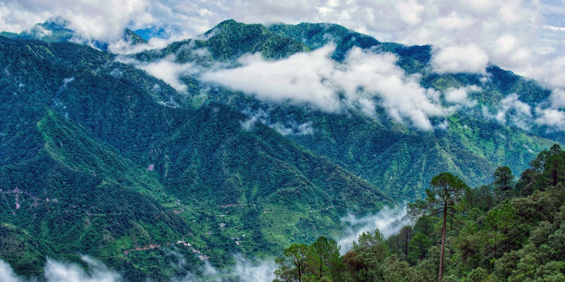 Where Mountains Meet Adventure: The Best Thrill-Seeking Activities in Uttarakhand