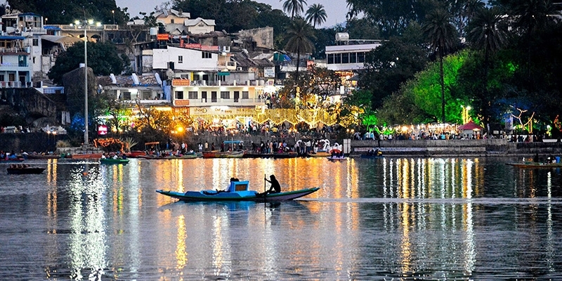 Get lost in the ceaseless charm of Mount Abu