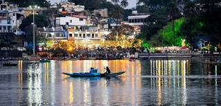 Get lost in the ceaseless charm of Mount Abu